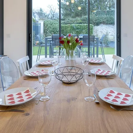 L'annexe Du Chateau *