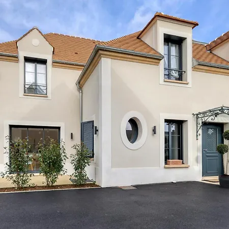 L'annexe Du Chateau * Germigny-l'Eveque