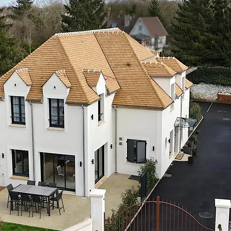 L'annexe Du Chateau * Germigny-l'Eveque